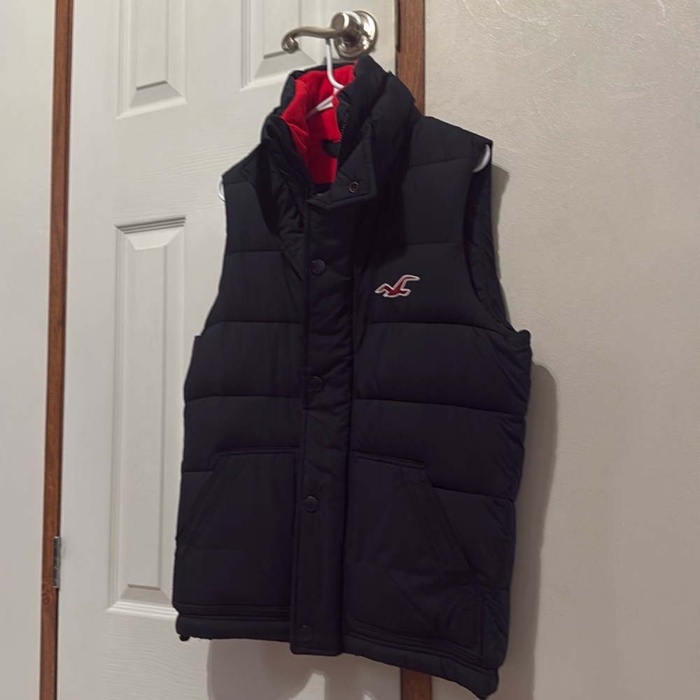 Men’s Hollister Puffer vest, size small